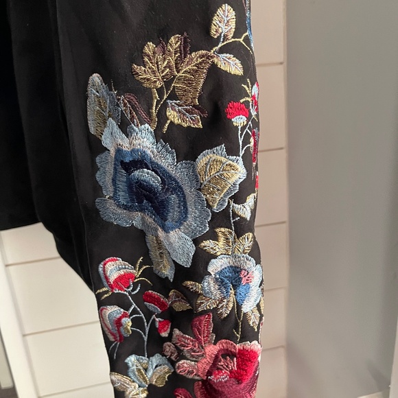 Embroidered Velvet Jacket - Picture 3 of 3